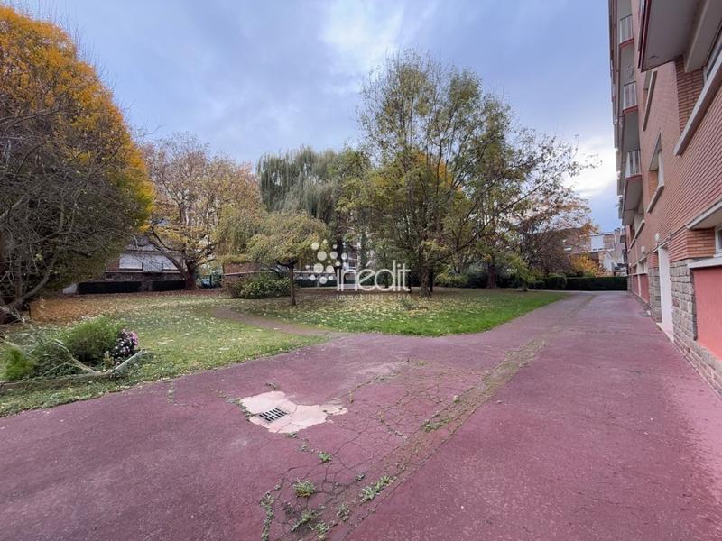 Studio - 45 m² - 1 pièce