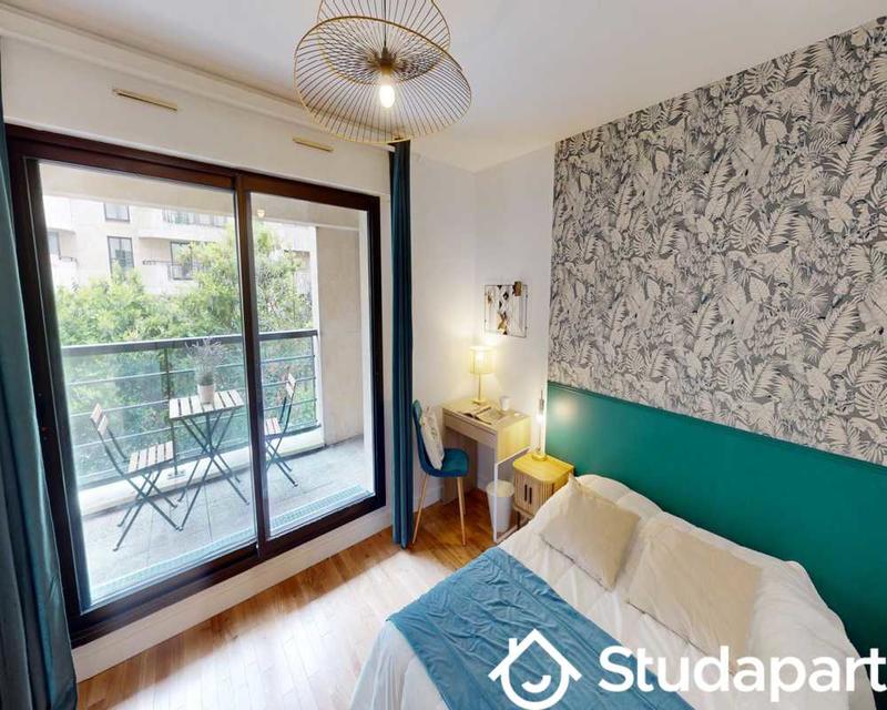 Chambre - 100 m² - 1 pièce