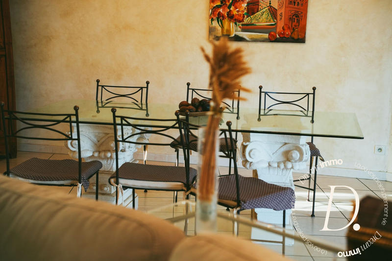 Villa - 270 m² - 8 pièces