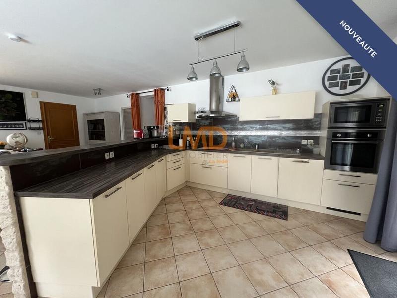 Maison - 88 m² - 6 pièces