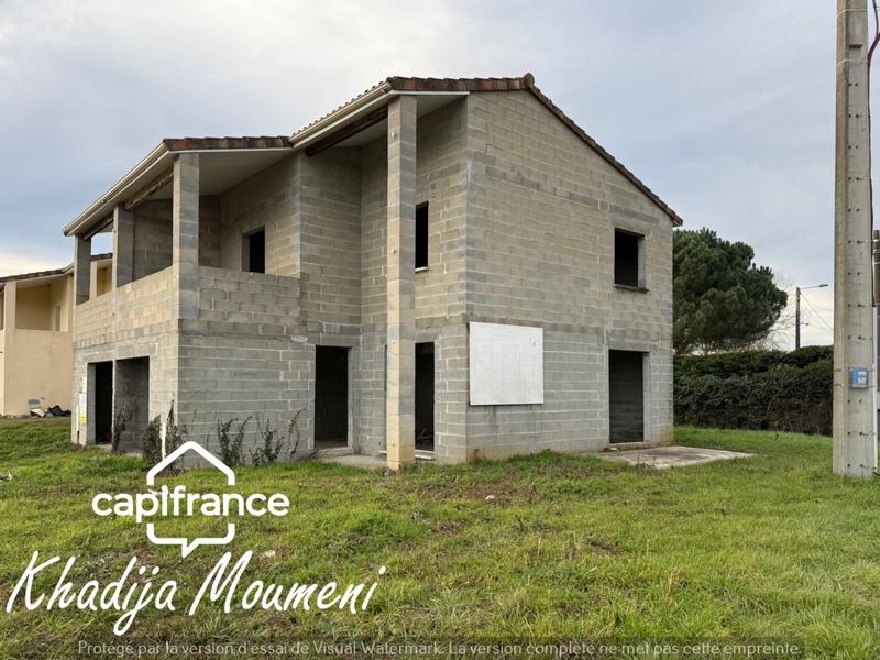 Local d'activité / Entrepôt - 172 m² - 8 pièces