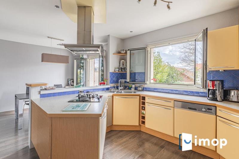 Maison - 110 m² - 6 pièces