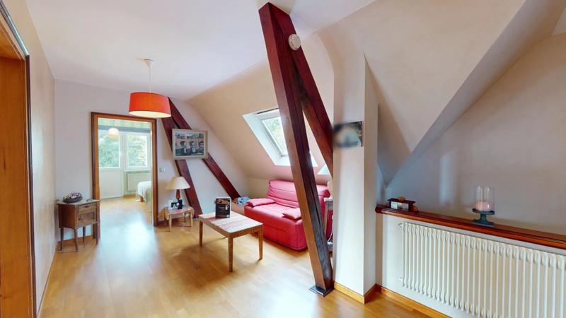 Propriété - 295 m² - 10 pièces