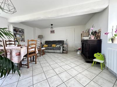 Maison - 98 m² - 4 pièces
