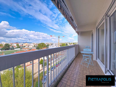 Appartement - 96 m² - 4 pièces