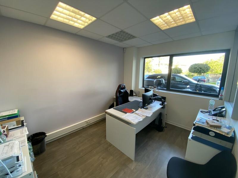 Bureau - 179 m²