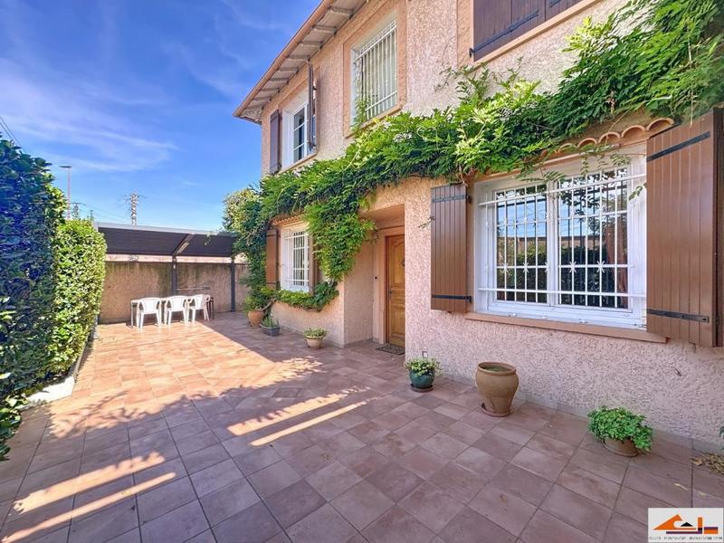 Immeuble - 206 m² - 8 pièces