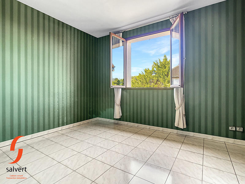 Maison - 235 m² - 7 pièces