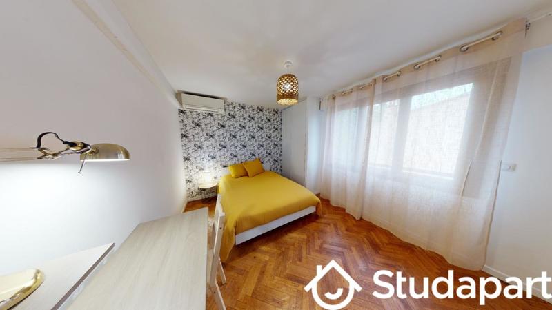 Chambre - 12 m² - 1 pièce