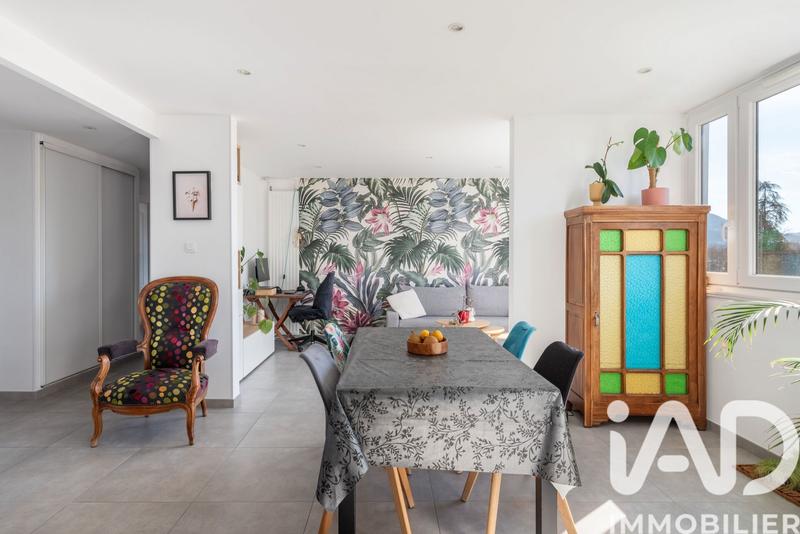 Appartement - 94 m² - 5 pièces