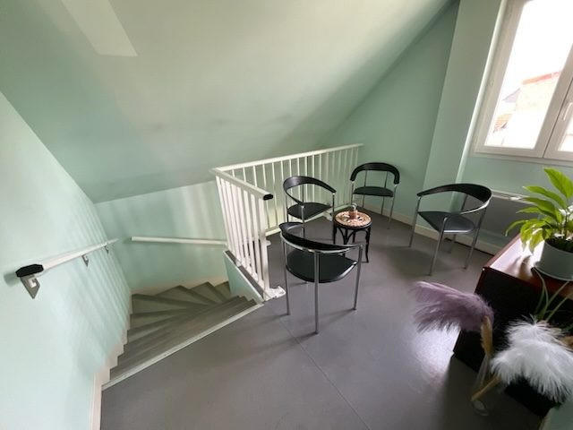 Bureau - 200 m² - 5 pièces