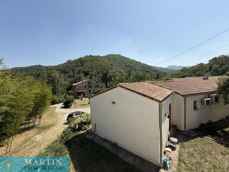 Mas - 770 m² - 27 pièces