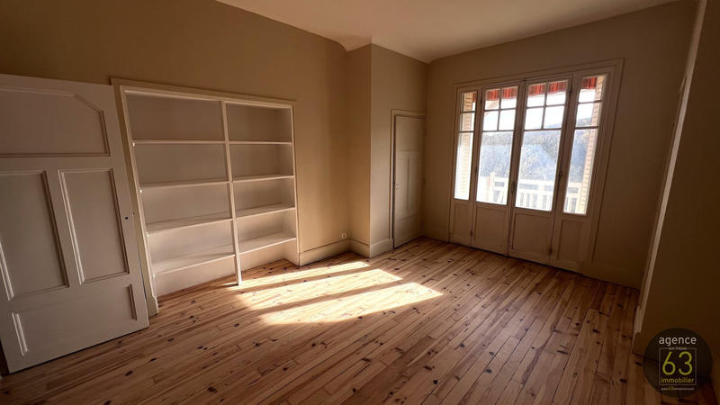 Maison - 192 m² - 6 pièces