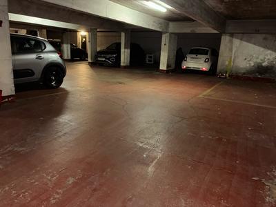 Parking / Garage - 14 m²