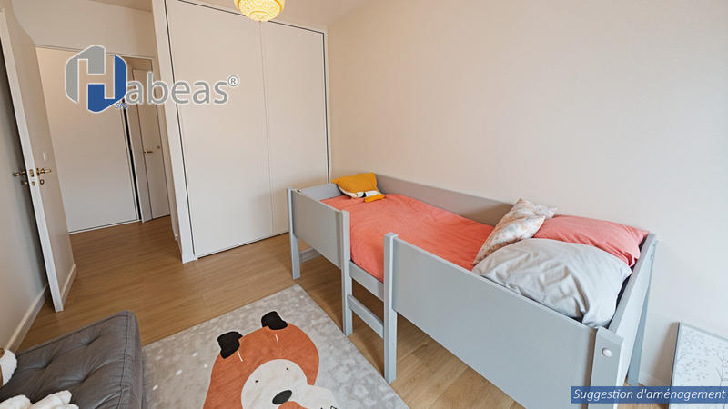 Appartement - 99 m² - 4 pièces