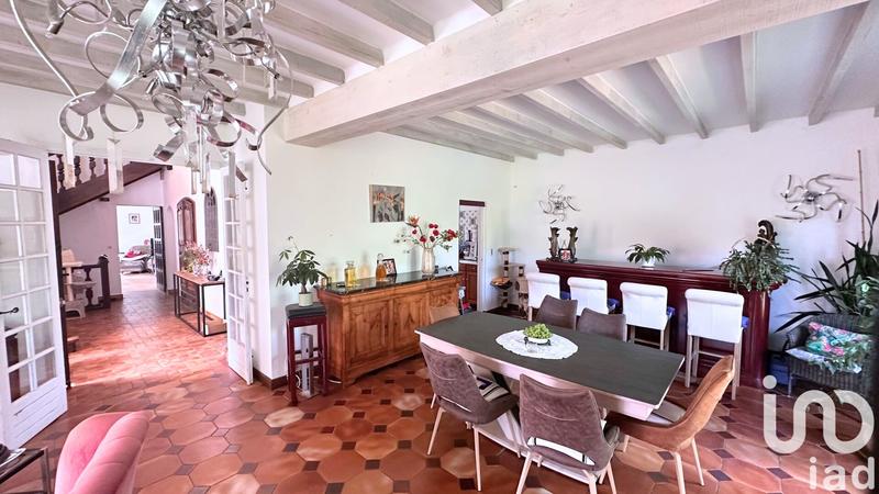 Maison - 233 m² - 10 pièces