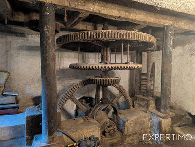 Maison - 338 m² - 8 pièces