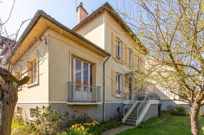 Maison - 169 m² - 6 pièces
