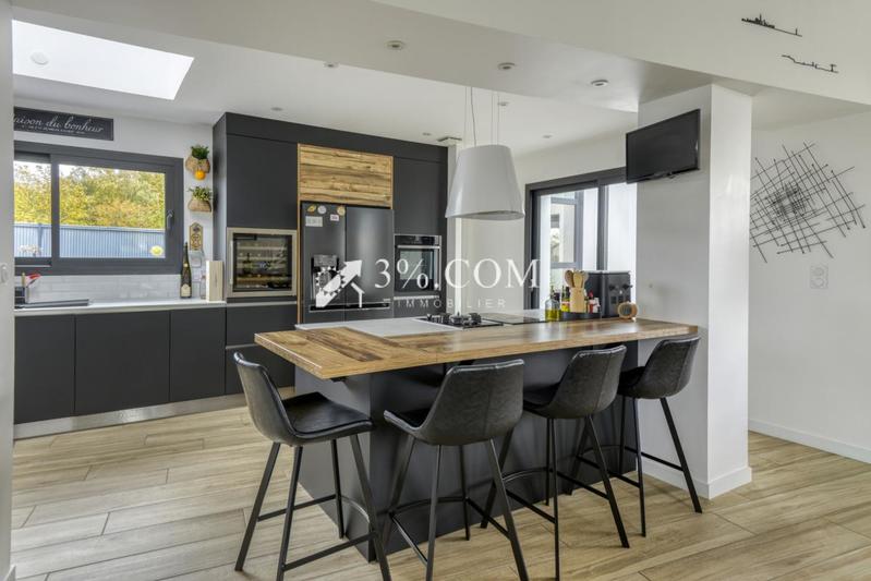 Maison - 184 m² - 6 pièces