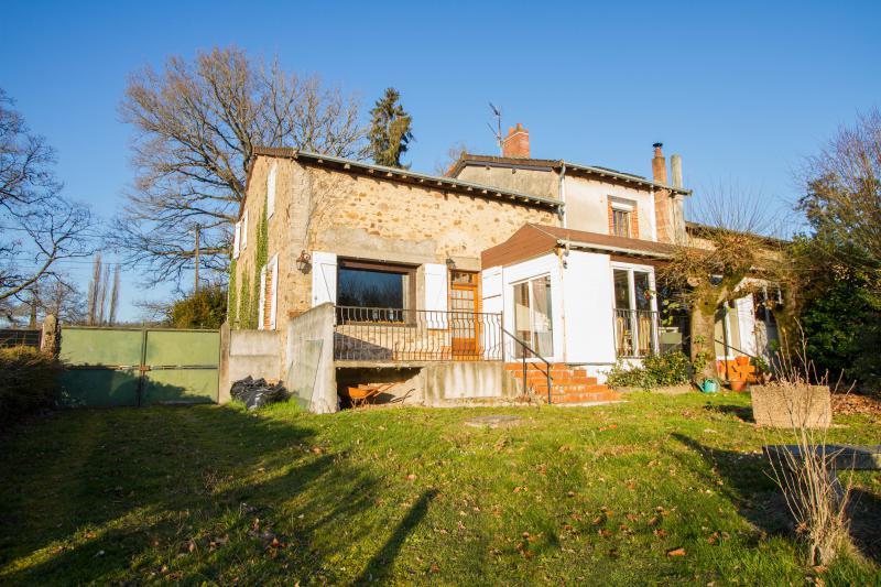 Maison - 272 m² - 9 pièces