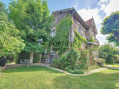 Maison ancienne - 195 m² - 8 pièces