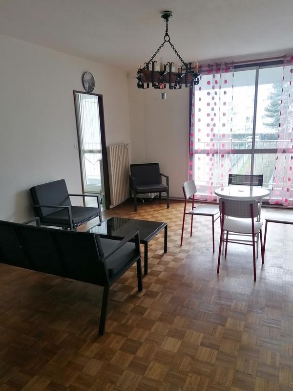 Appartement - 94 m² - 5 pièces