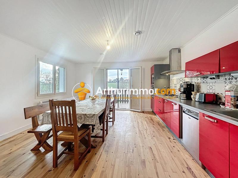 Maison - 120 m² - 6 pièces