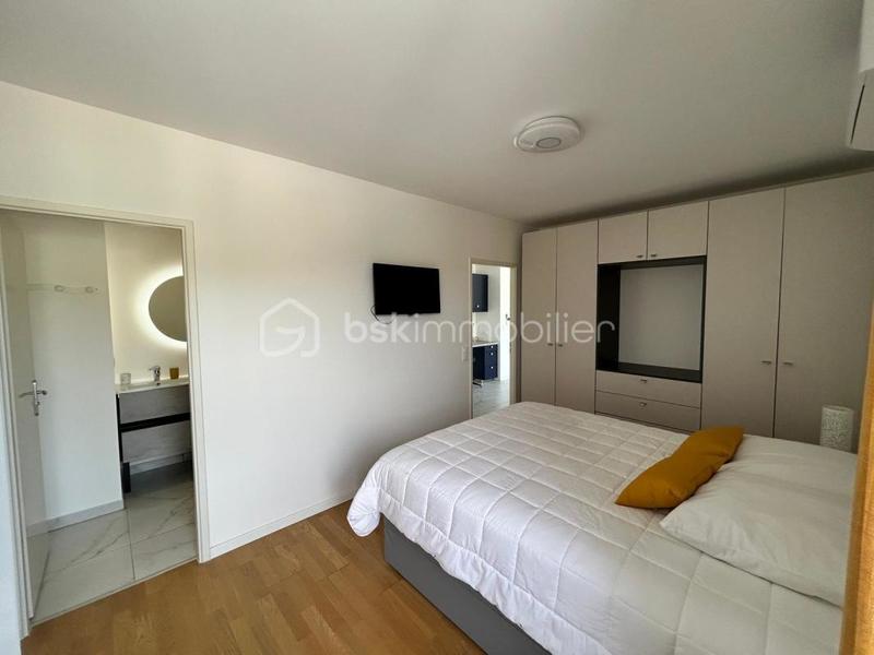 Appartement - 96 m² - 3 pièces