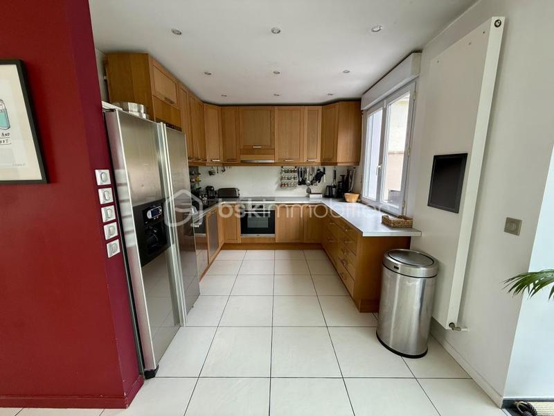 Demeure - 268 m² - 8 pièces