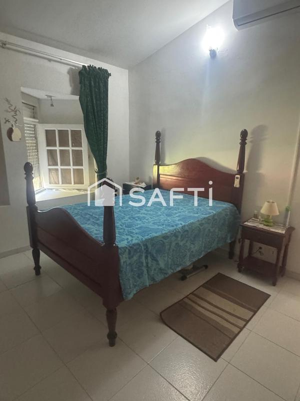 Maison - 327 m² - 10 pièces