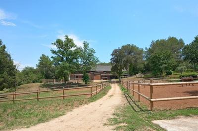 Maison - 700 m² - 12 pièces