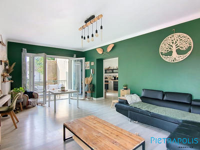 Maison - 260 m² - 5 pièces