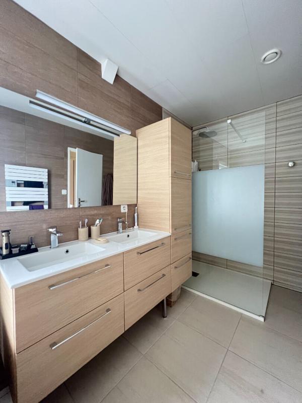 Maison - 175 m² - 6 pièces