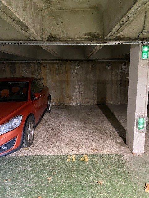Parking / Garage