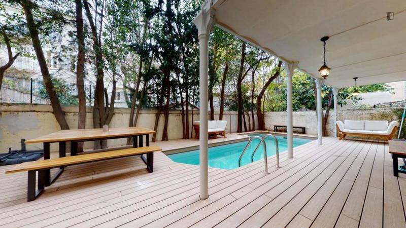 Chambre - 25 m² - 11 pièces