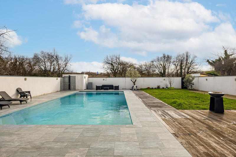 Maison - 262 m² - 7 pièces