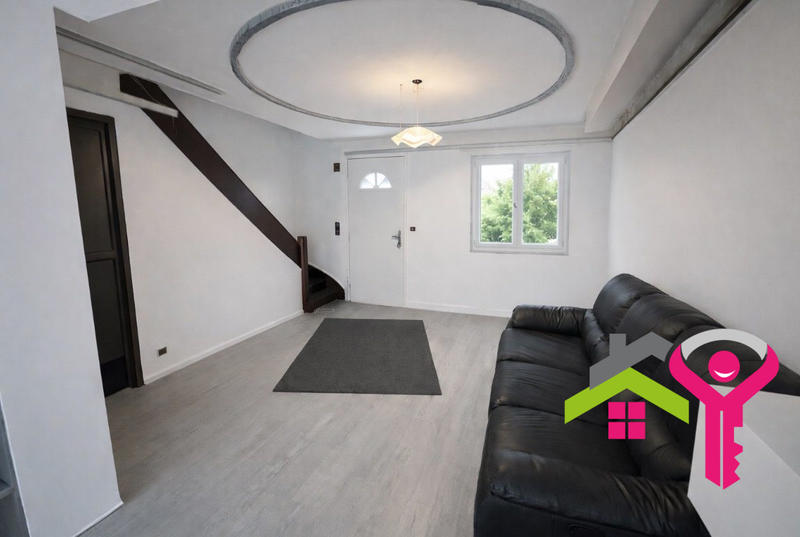 Maison - 93 m² - 6 pièces