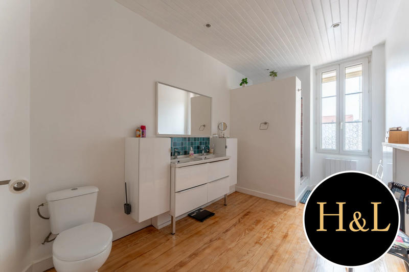 Maison ancienne - 187 m² - 6 pièces