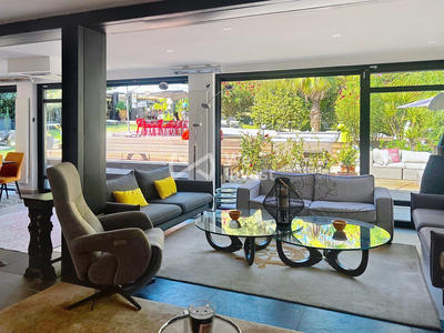 Villa - 370 m² - 8 pièces