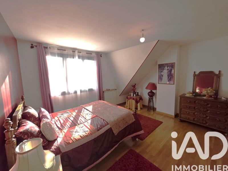 Maison - 136 m² - 6 pièces