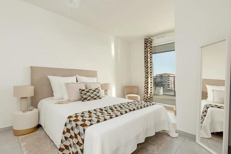 Appartement - 92 m² - 4 pièces