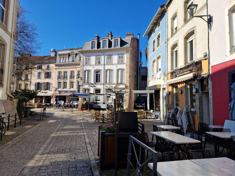 Fonds de commerce - Magasins - 109 m²