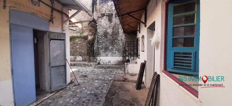 Local commercial - 115 m² - 4 pièces