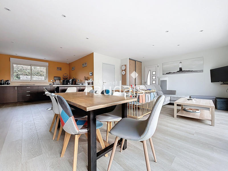 Maison - 101 m² - 5 pièces