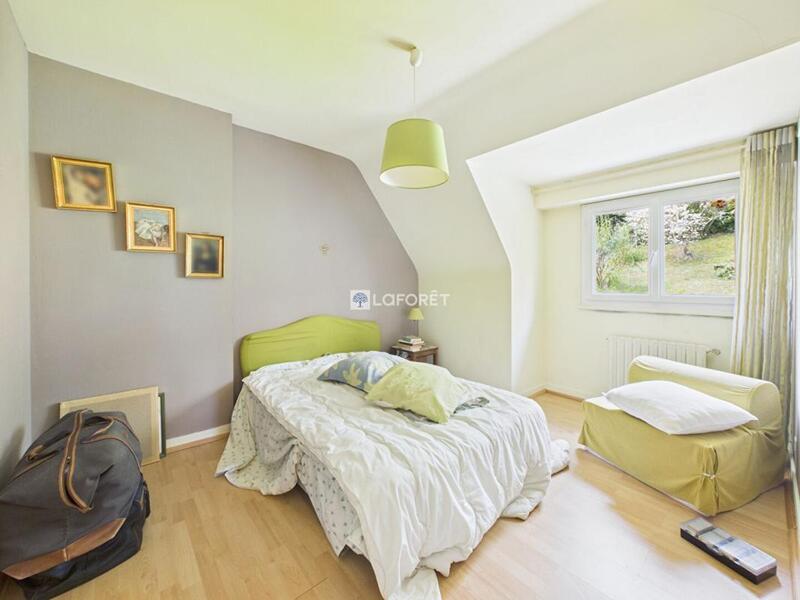 Maison - 161 m² - 7 pièces