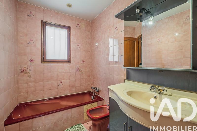 Maison - 108 m² - 6 pièces