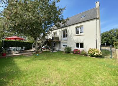 Maison - 139 m² - 8 pièces