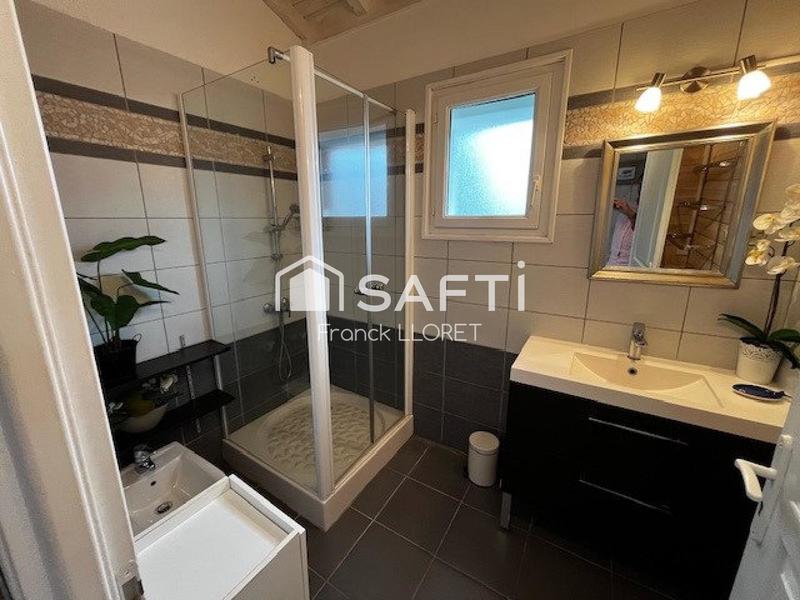 Maison - 111 m² - 9 pièces