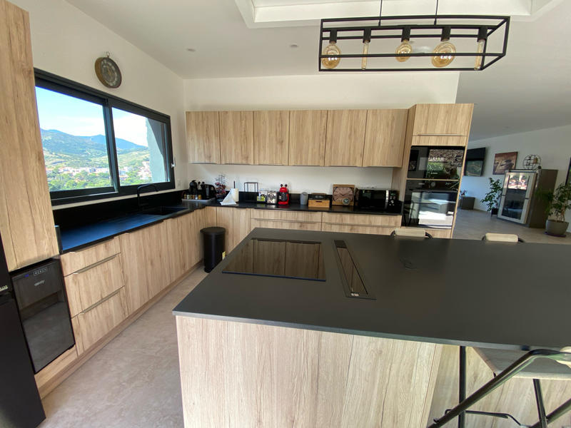 Maison - 230 m² - 5 pièces