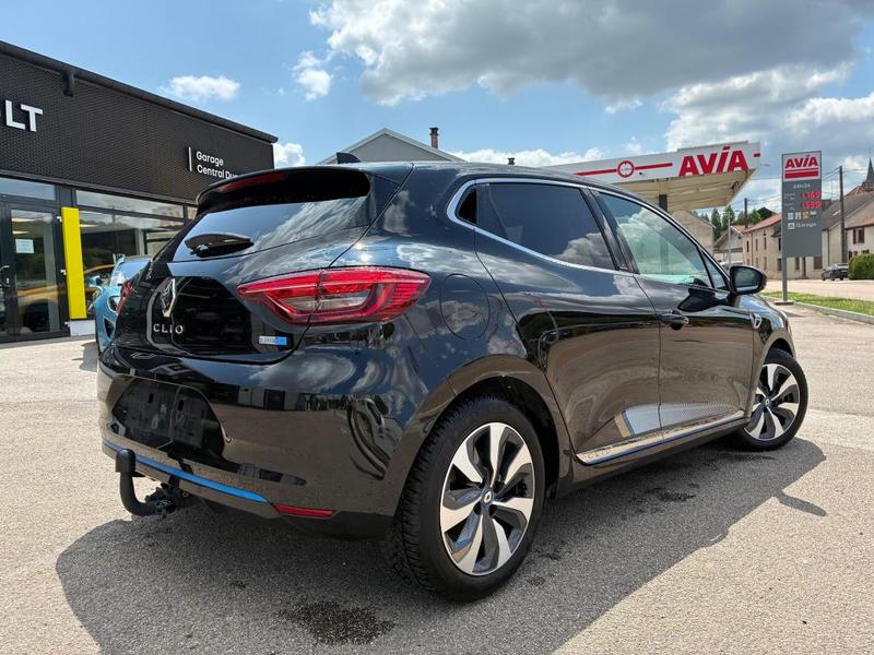 Renault Clio V 1.6 E-Tech Hybrid First